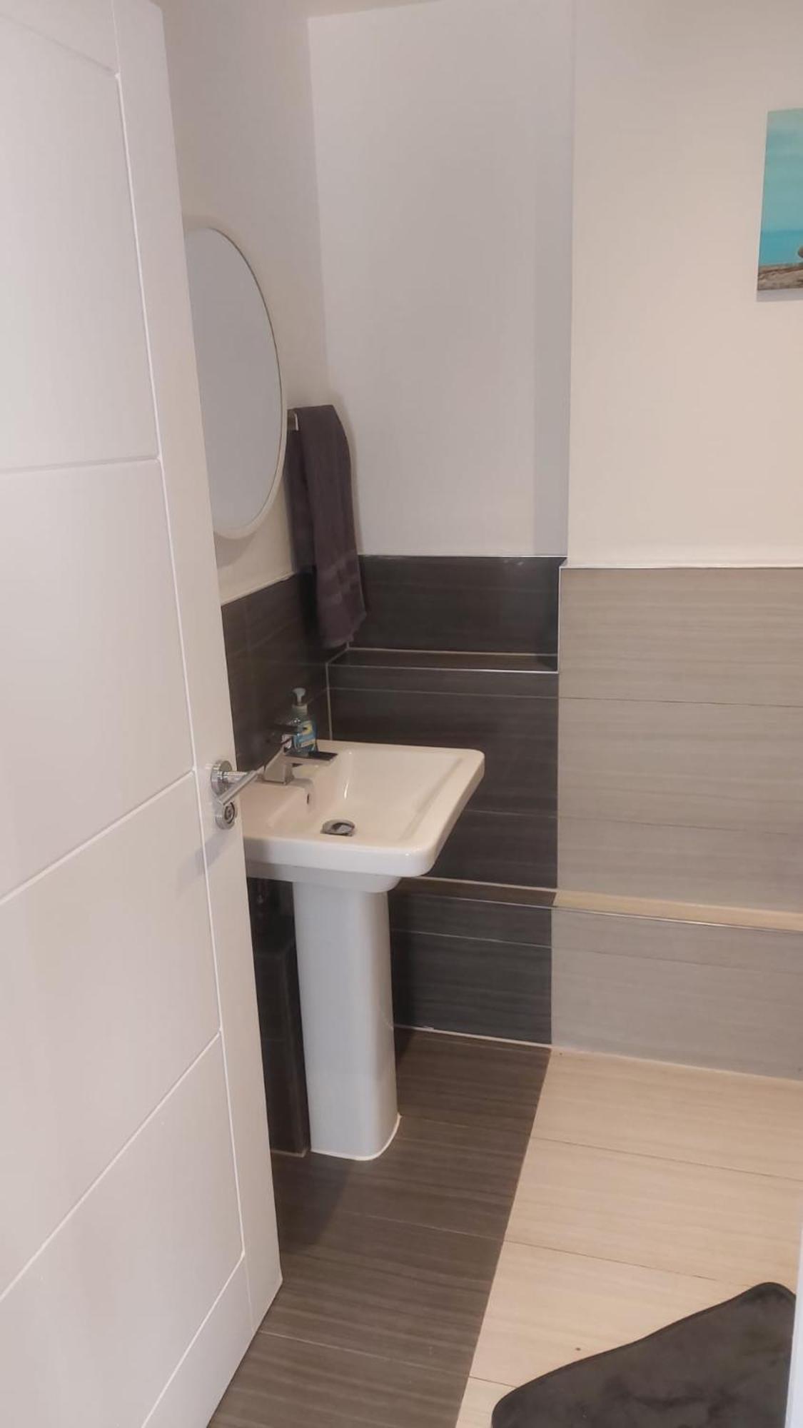 Spacious Studio Maidstone - Redecorated Oct 2023 エクステリア 写真